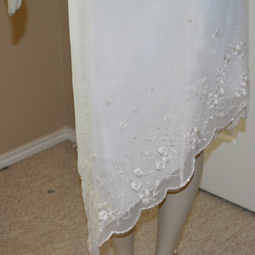 Hand Made Beaded Ivory scalloped formal dress - Picture 7 of 9